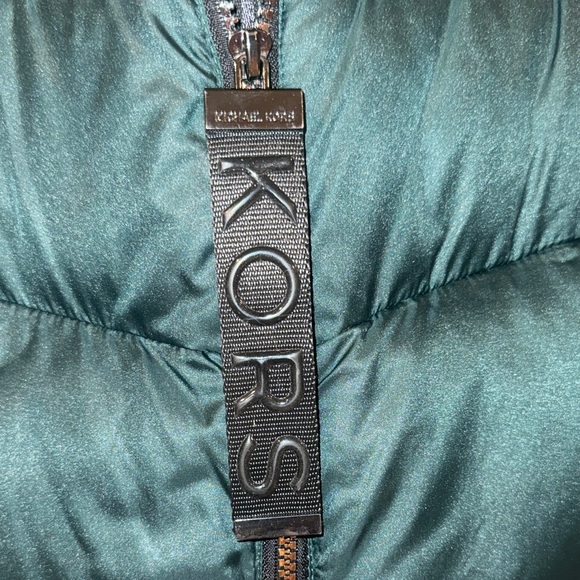 Michael Kors Women's Iridescent Green & Black Puffer Jacket - Picture 2 of 14